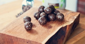 Chocolate-Chia-Protein-Balls-1-2